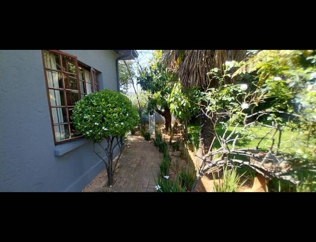 4 BEDROOM HOUSE FOR SALE IN KENSINGTON